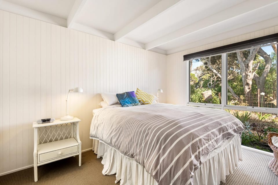 Spring, Bed, Winter, Summer, Garden, Garden, Photo of the whole room, Bedroom, Autumn, Garden view, Garden view, locker, towels, towels, wardrobe
