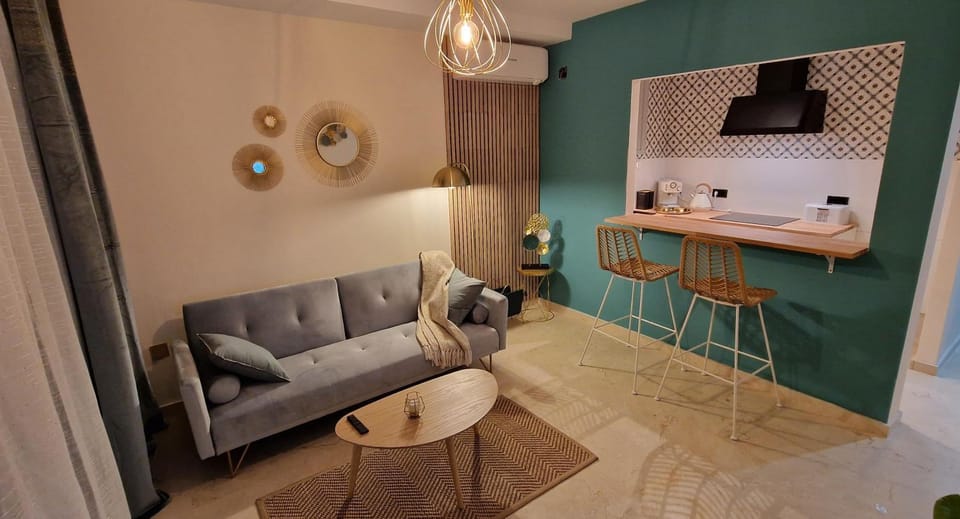 Living room, Dining area, air conditioner