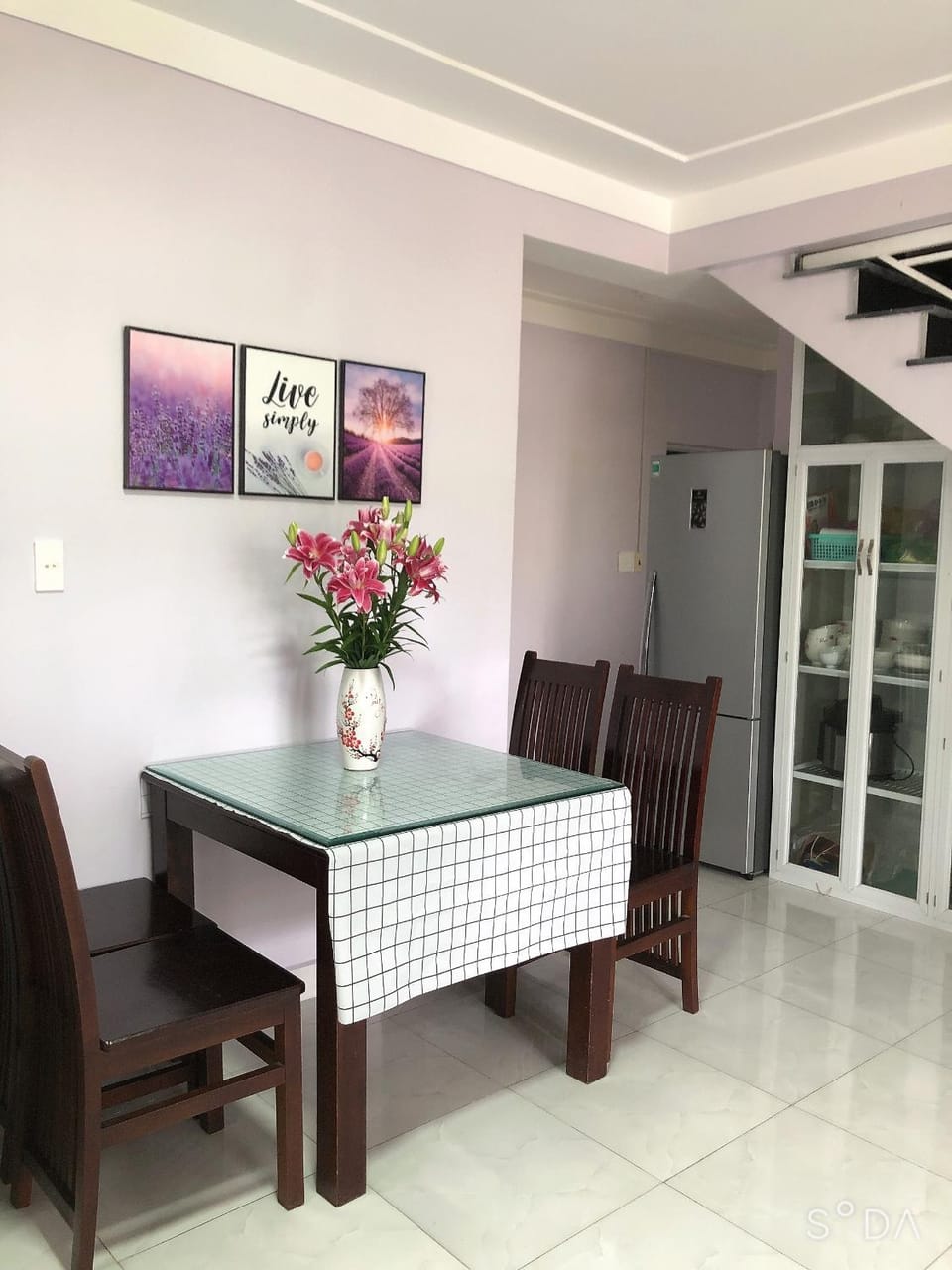 Seating area, Dining area