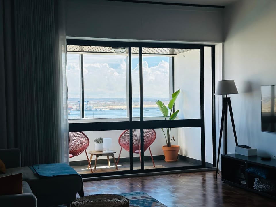 View (from property/room), Balcony/Terrace, Seating area, Sea view