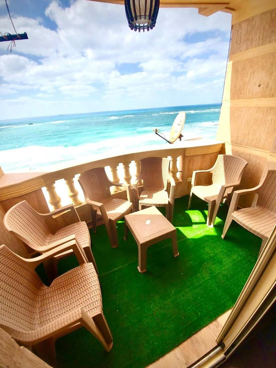 Day, Natural landscape, Living room, Seating area, Beach, Sea view
