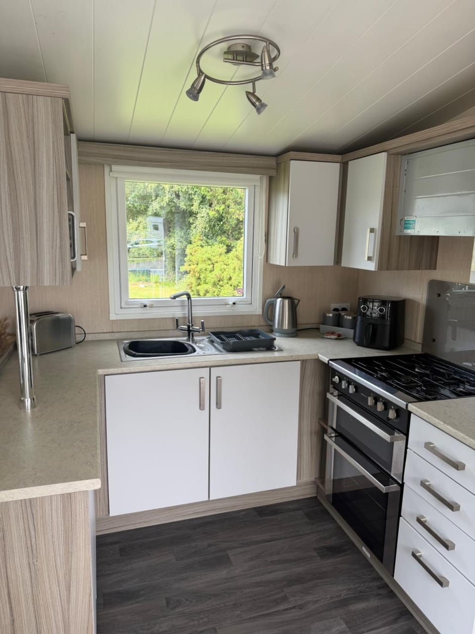 Silver Birch Retreat at Percy Woods Apartment in England