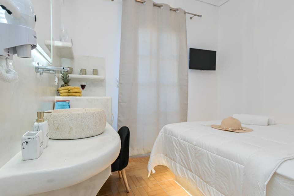 TV and multimedia, Bedroom, towels