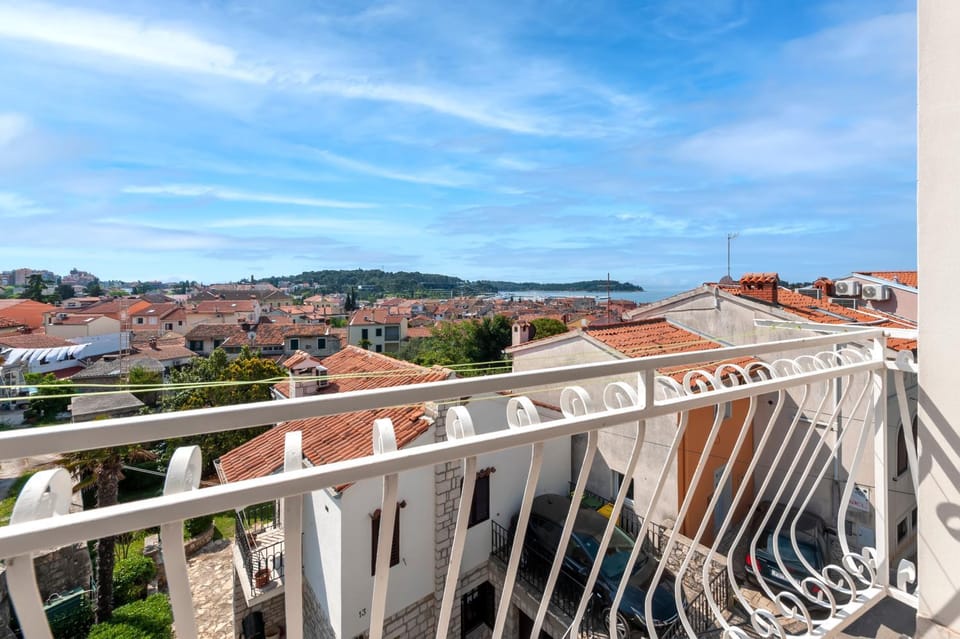 Balcony/Terrace, City view