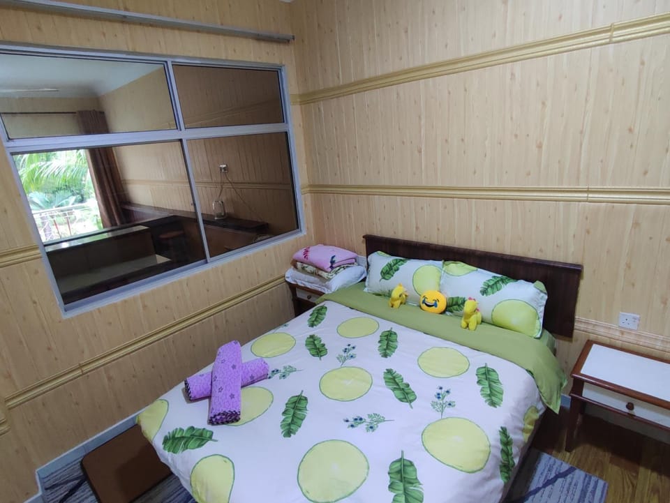 Teluk Batik Beach Apart ment Lumut Sitiawan NO POOL Apartment in Perak