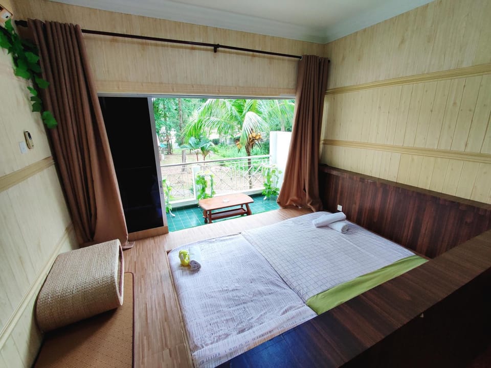 Teluk Batik Beach Apart ment Lumut Sitiawan NO POOL Apartment in Perak