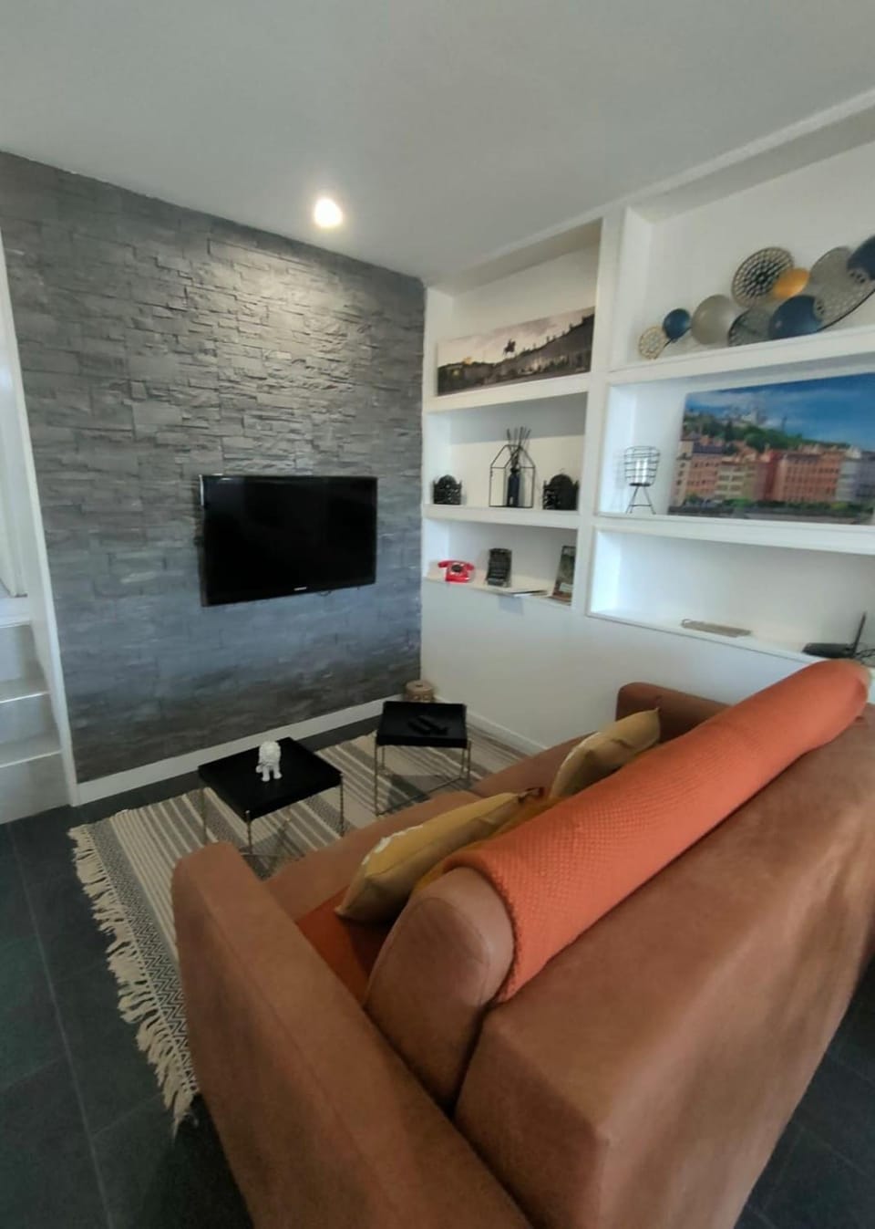 Communal lounge/ TV room, TV and multimedia, Seating area