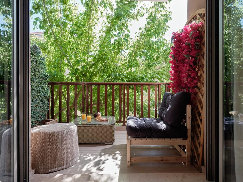 Patio, View (from property/room), Balcony/Terrace, Seating area