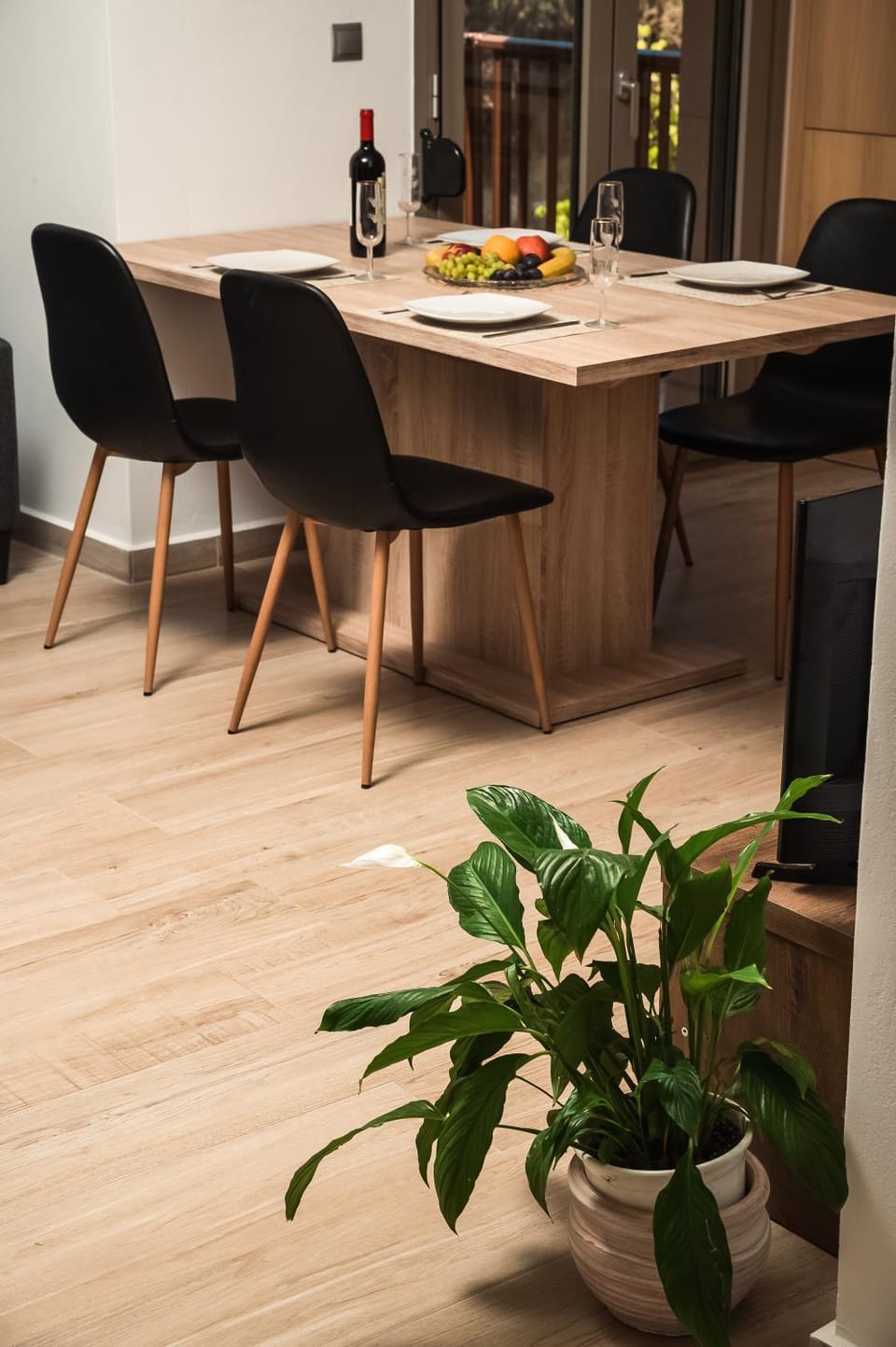 Food and drinks, Dining area