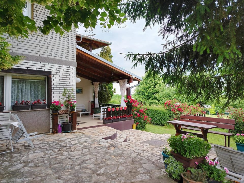 KosMaj Dan Belgrade, Sopot Apartment in Serbia