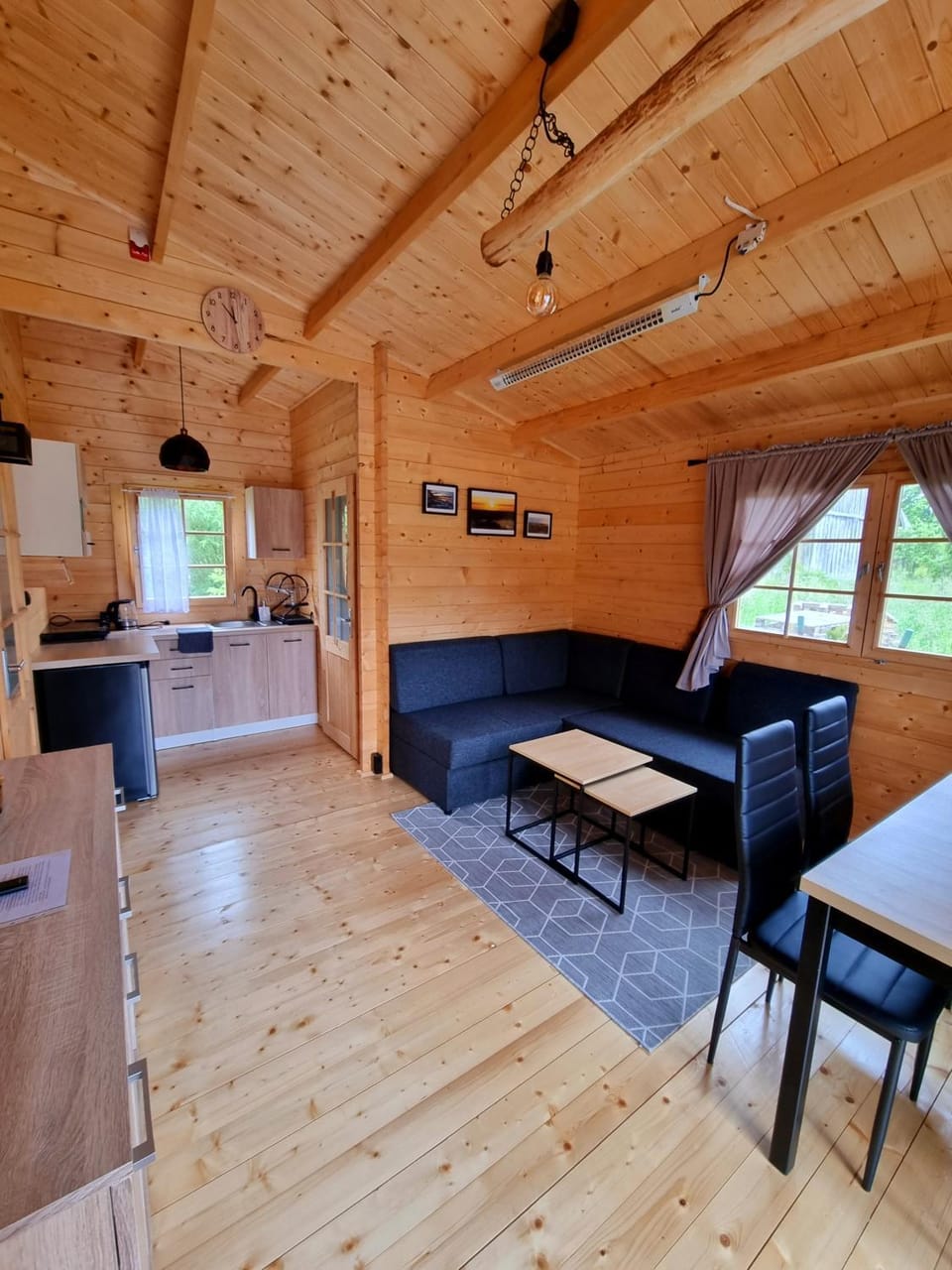 Communal lounge/ TV room, Kitchen or kitchenette, Living room, Dining area