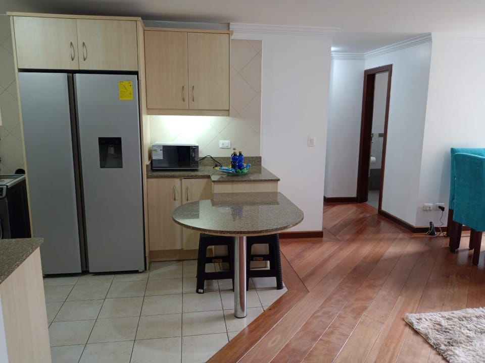 Kitchen or kitchenette, Living room, Seating area, Dining area, Communal kitchen