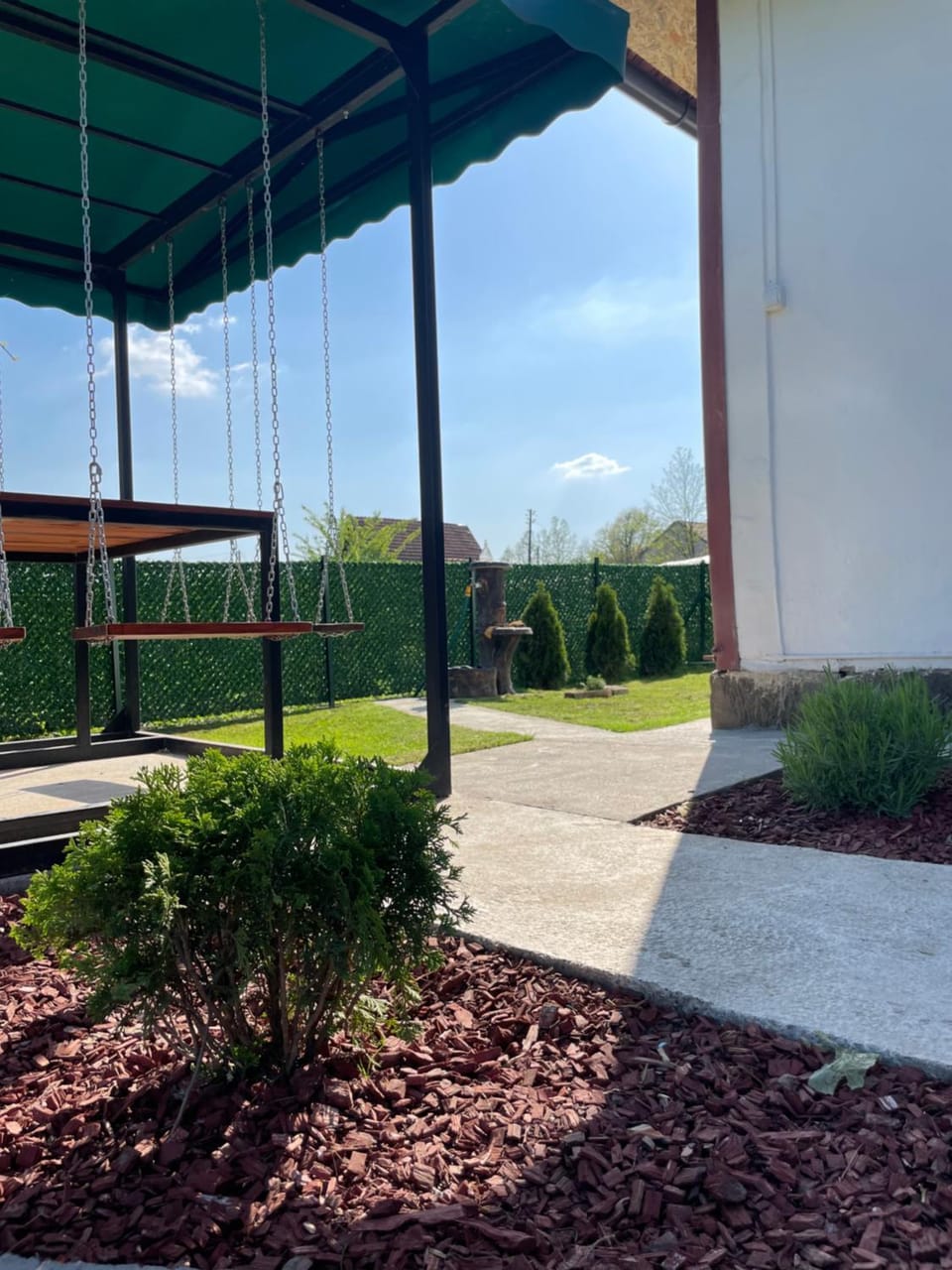 Property building, Spring, Day, Garden, Garden view