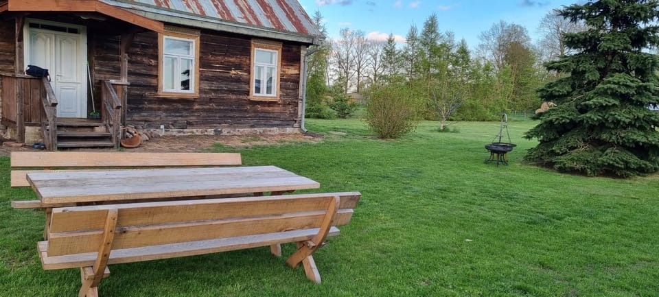 Property building, Patio, Spring, Day, Natural landscape, Garden, Garden view
