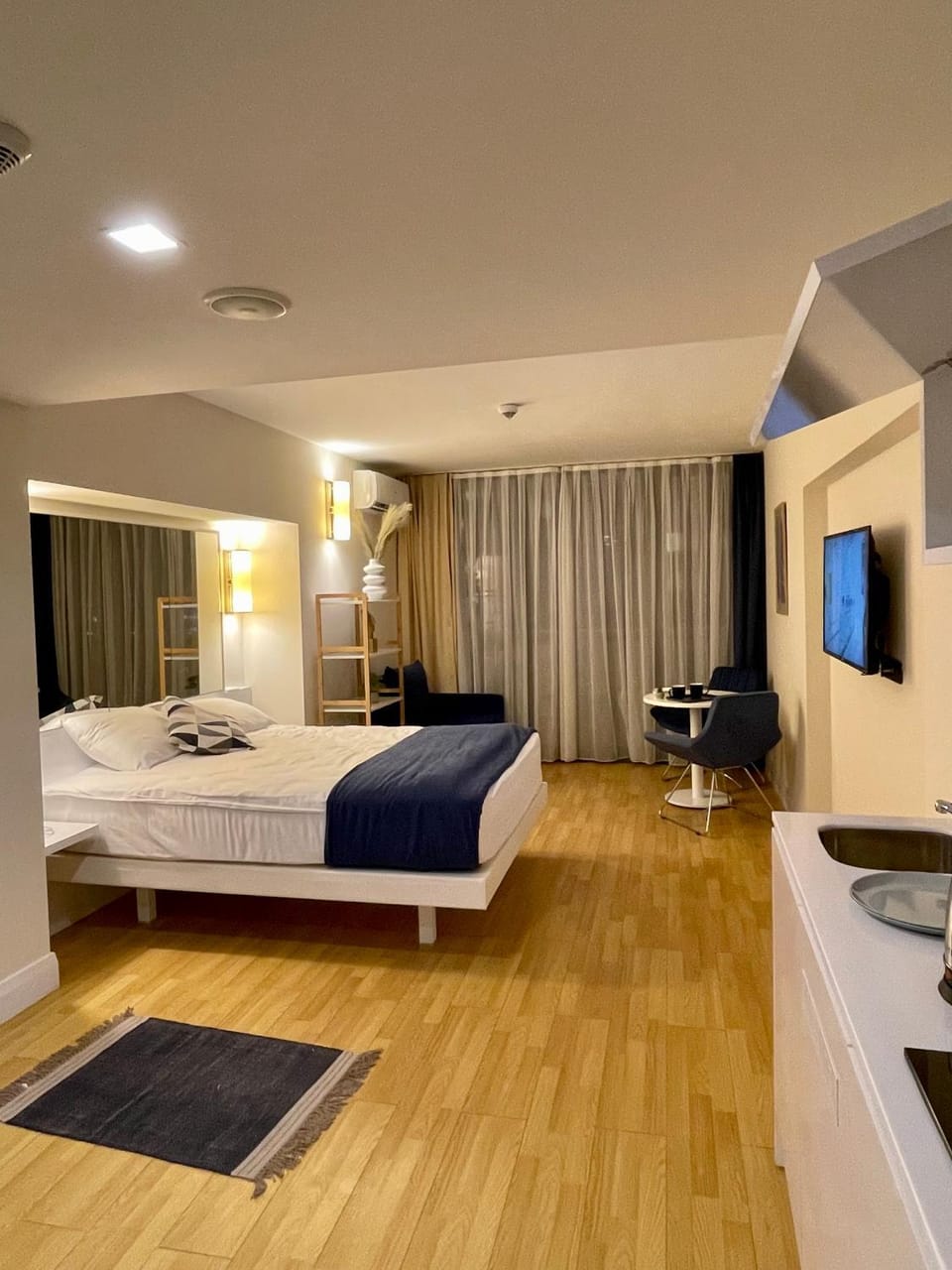 Photo of the whole room