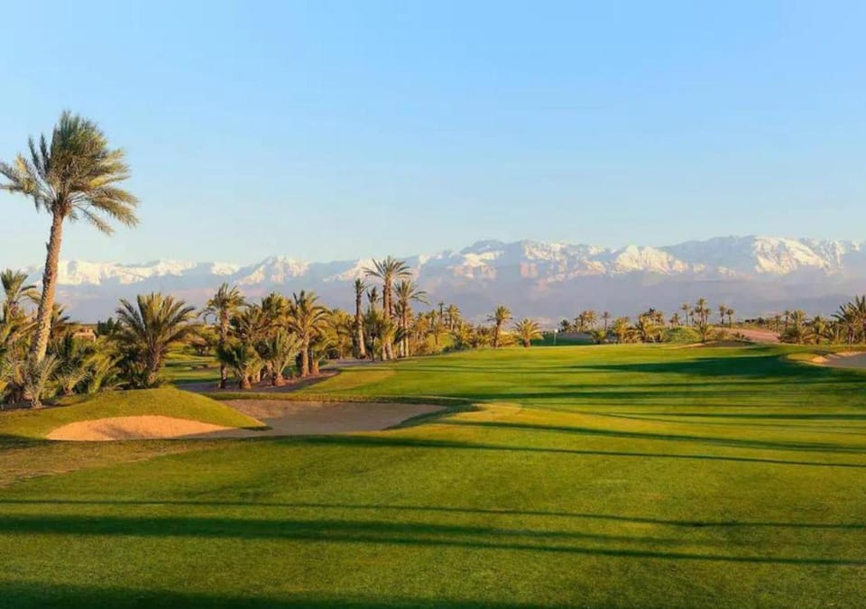 Nearby landmark, Day, Natural landscape, Golfcourse, Golfcourse, Minigolf, Mountain view, Mountain view