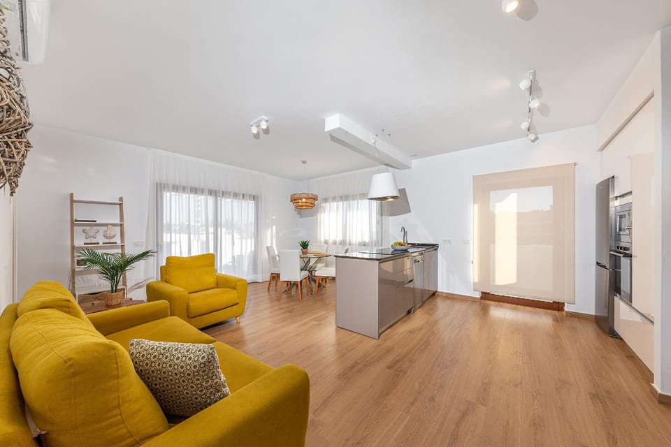 Kitchen or kitchenette, Living room, Dining area