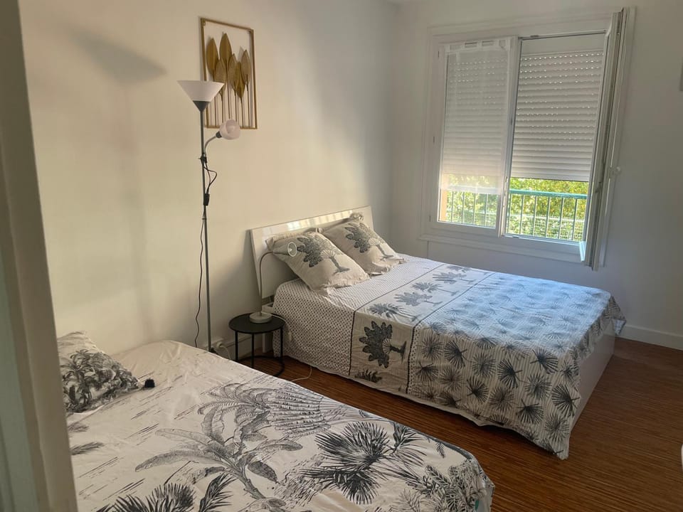 Appartement à 2km du circuit, proche tram, accès direct du circuit en tram en 5 mn Apartment in Le Mans