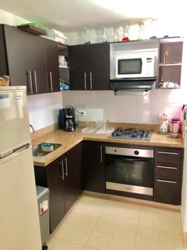 Kitchen or kitchenette, Communal kitchen
