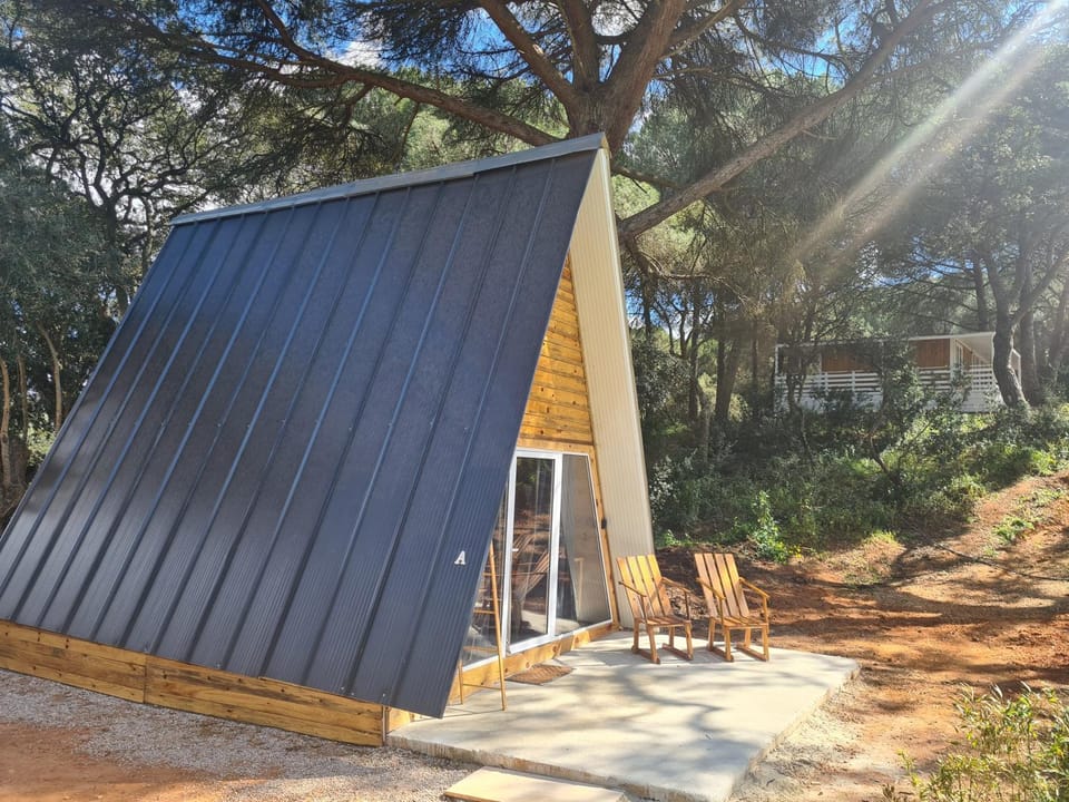 FALCOARIA Setubal Campground/ 
RV Resort in Setúbal Municipality