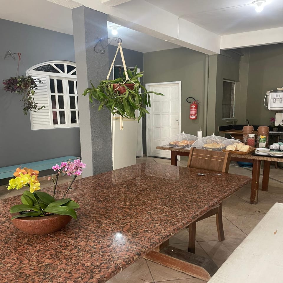 Property building, Breakfast