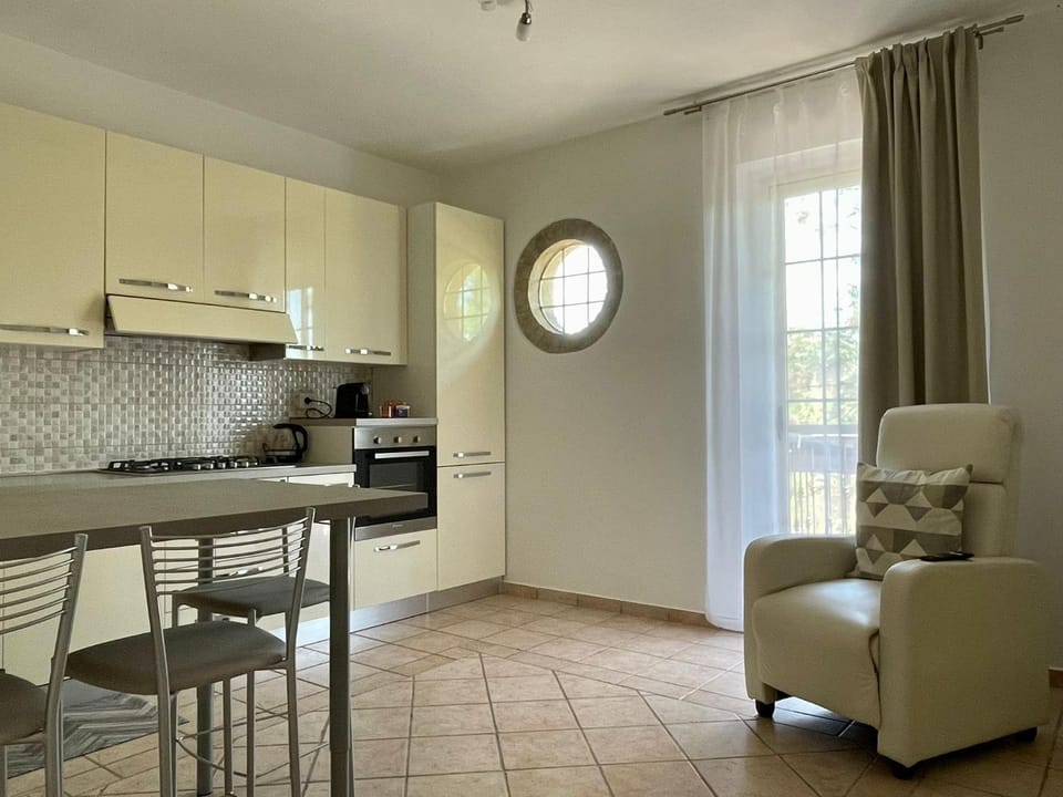 Kitchen or kitchenette, Living room, Dining area