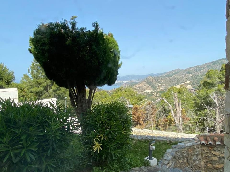 Half of the luxury villa with sea view and pool in natural park Villa in Costa Tropical