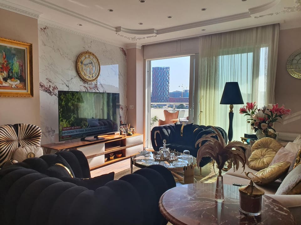 Communal lounge/ TV room, Seating area, Evening entertainment