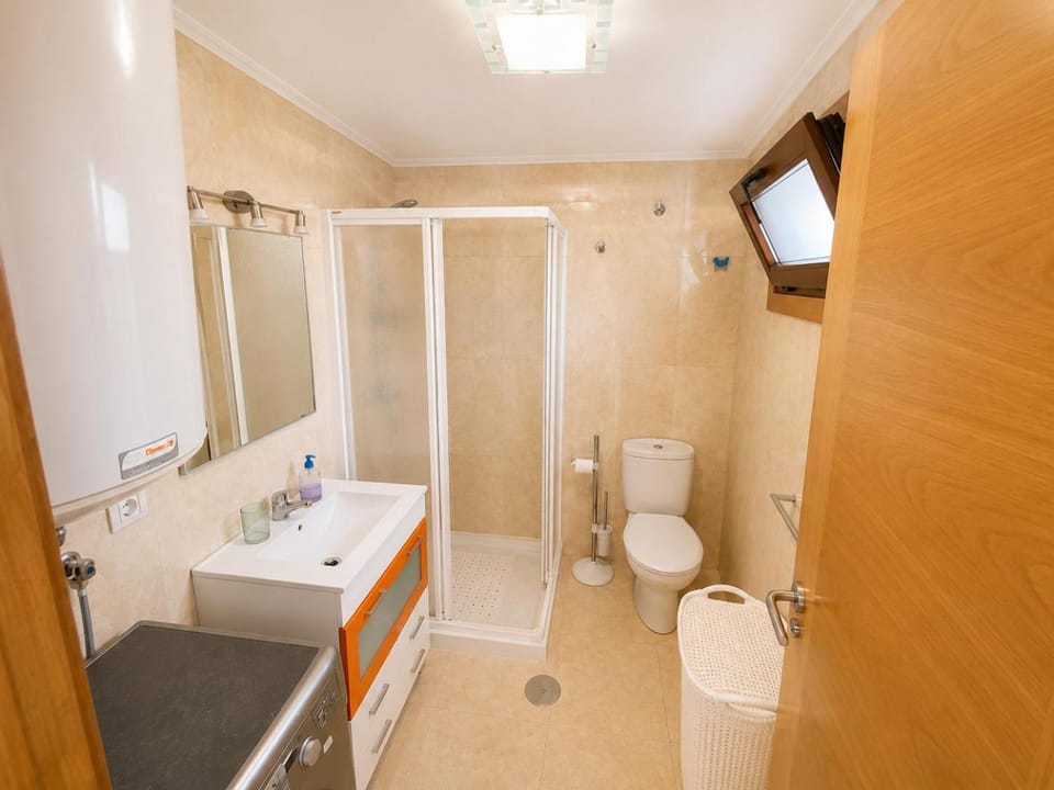 Toilet, Bathroom, washing machine, dryer