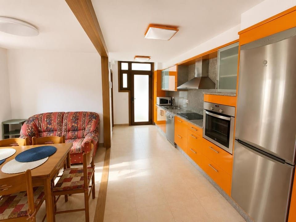 TV and multimedia, Kitchen or kitchenette, Living room