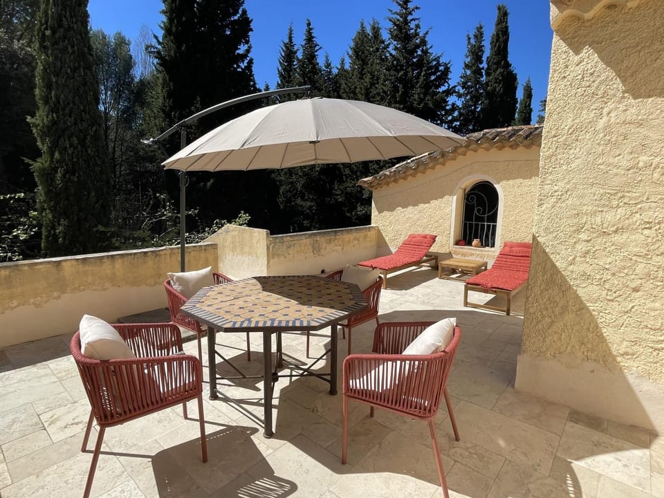 Property building, Balcony/Terrace