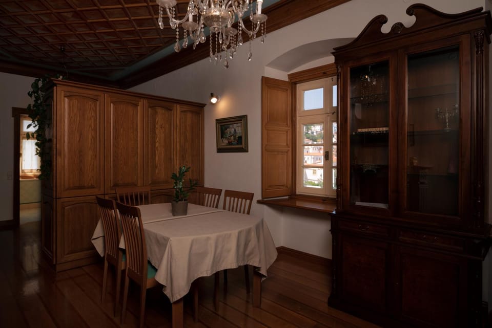 Antoinette Mansion Villa in Islands