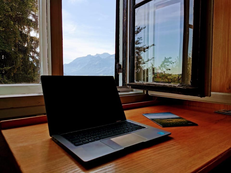 TV and multimedia, Mountain view, hair dresser