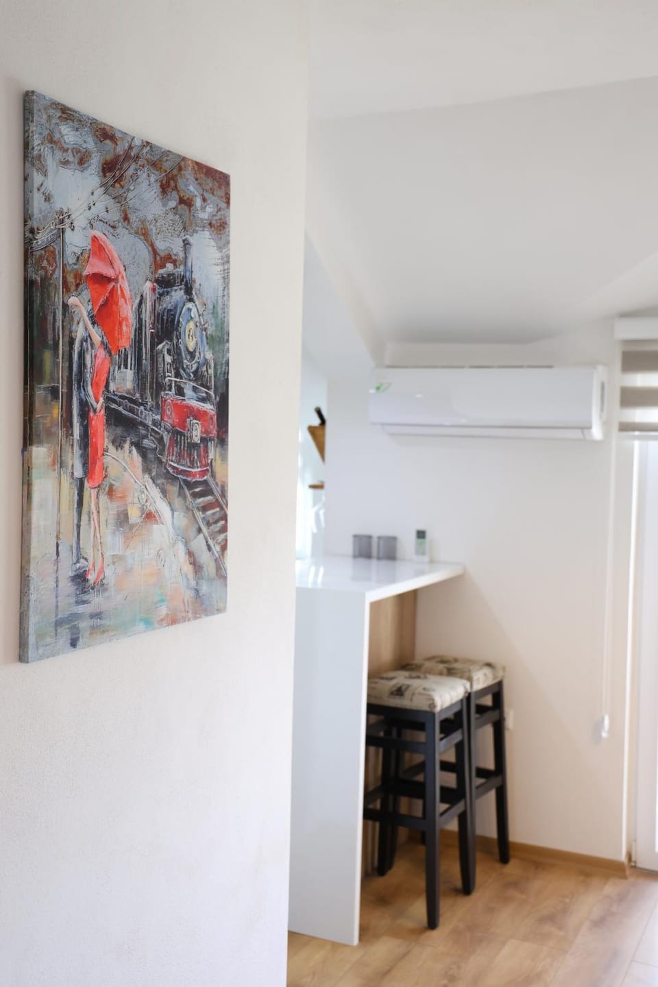Kitchen or kitchenette, Dining area, hair dresser