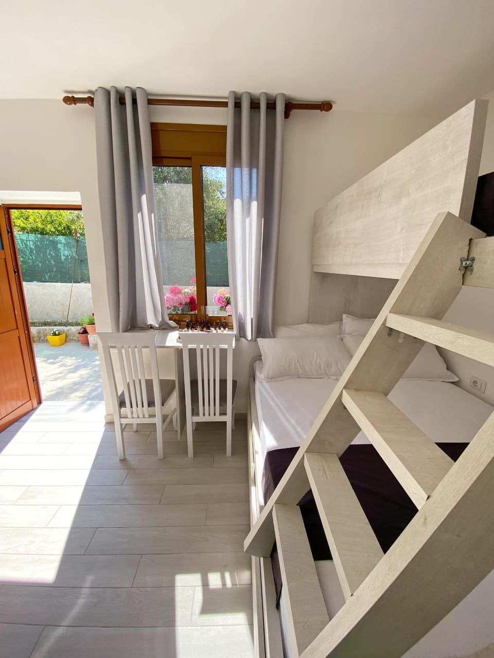 Bed, View (from property/room), Balcony/Terrace, Photo of the whole room, Seating area, Bedroom, bunk bed