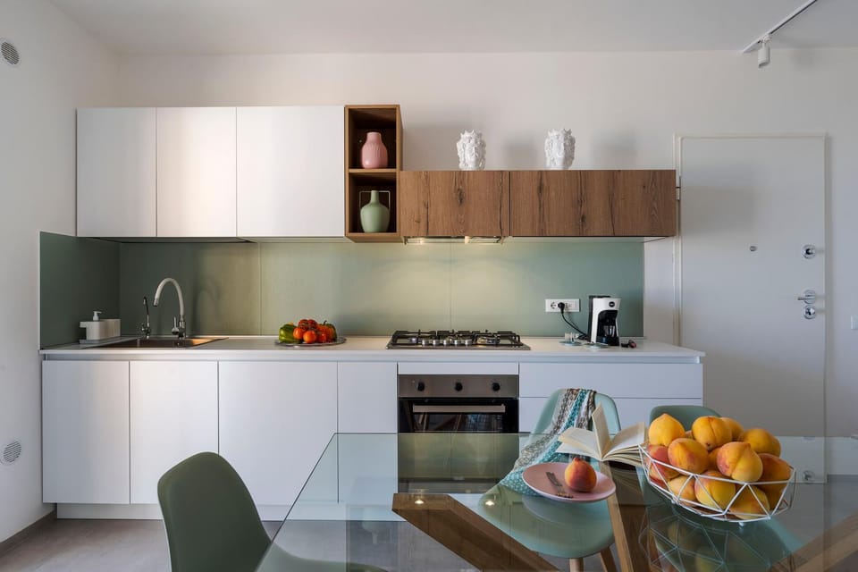 Coffee/tea facilities, Kitchen or kitchenette, Food and drinks, Dining area, Food, dishwasher, minibar, oven, stove, toaster