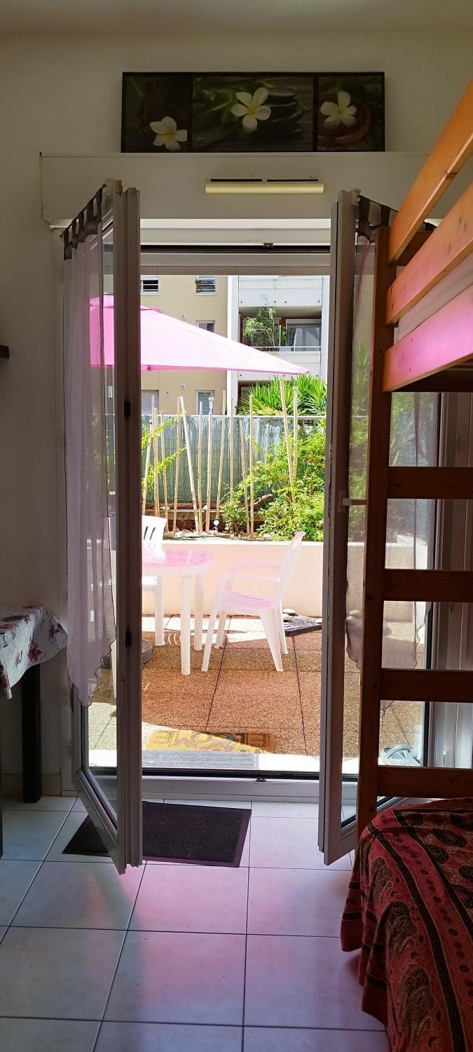 Charmant studio-terrasse à Carras Plage Apartment in Nice