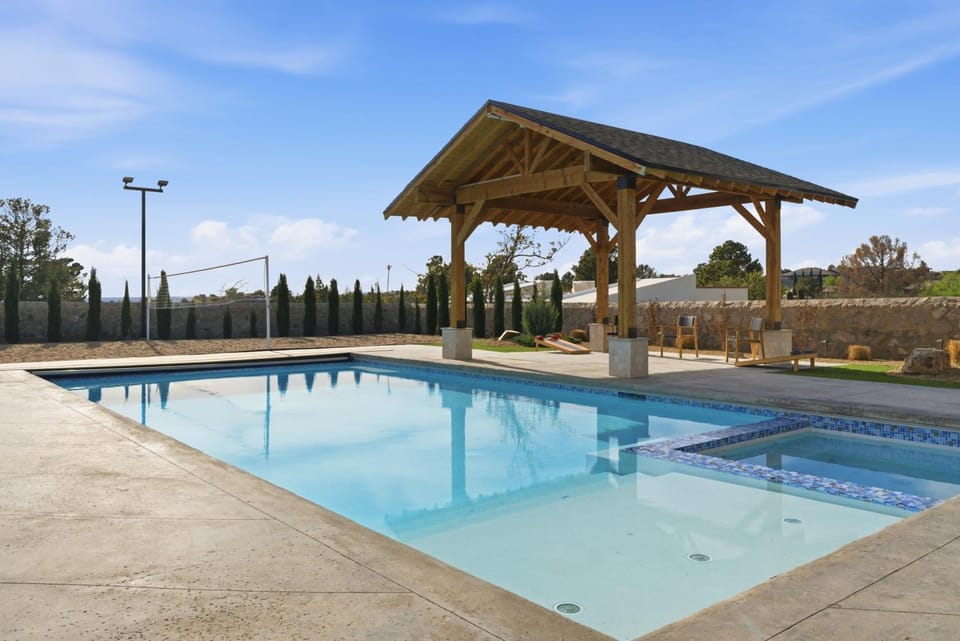 Private Beach Volleyball Pool Retreat House in Las Cruces