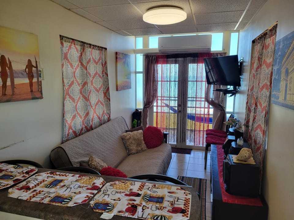 TV and multimedia, Living room, Photo of the whole room, Seating area