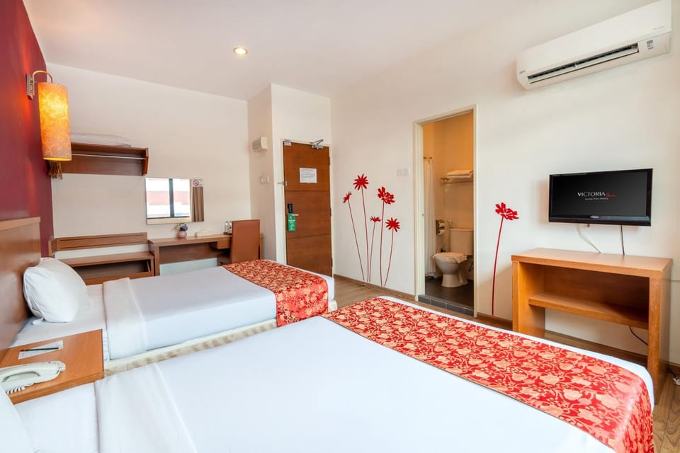 Bed, Bathroom, TV and multimedia, Coffee/tea facilities, Photo of the whole room, Decorative detail, Bedroom