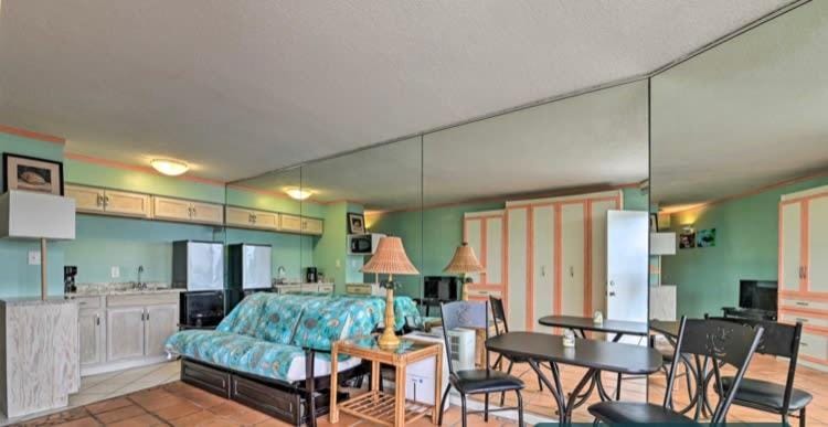 Absolute Beach - Sea View at Symphony Beach Club! House in Ormond Beach
