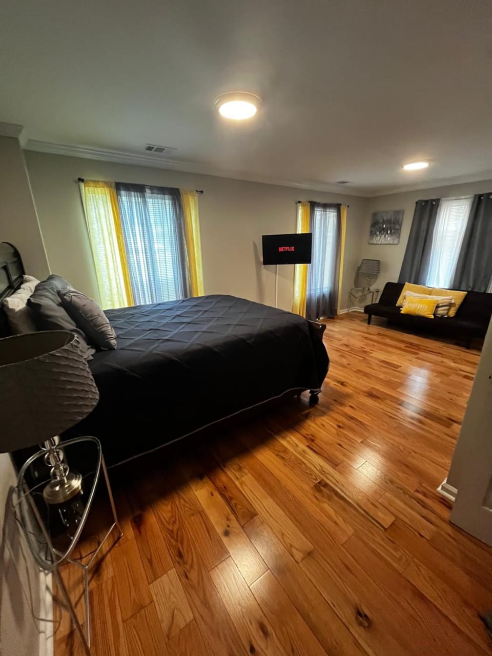 Photo of the whole room