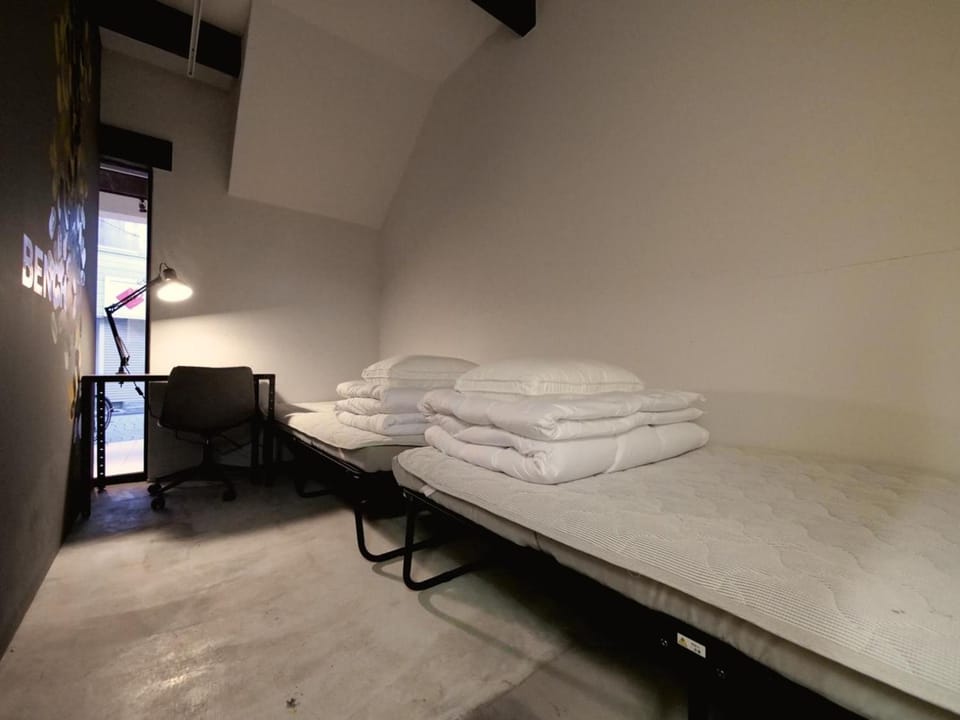 Bed, Photo of the whole room