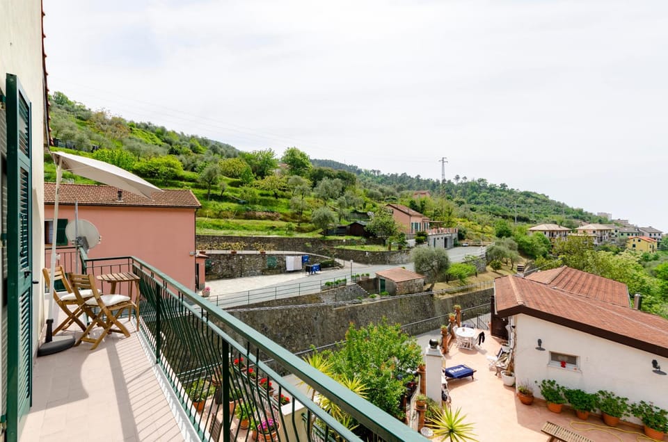Balcony/Terrace, City view, Street view