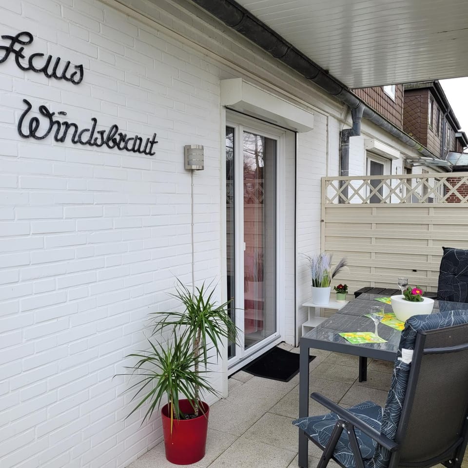 Patio, Seating area