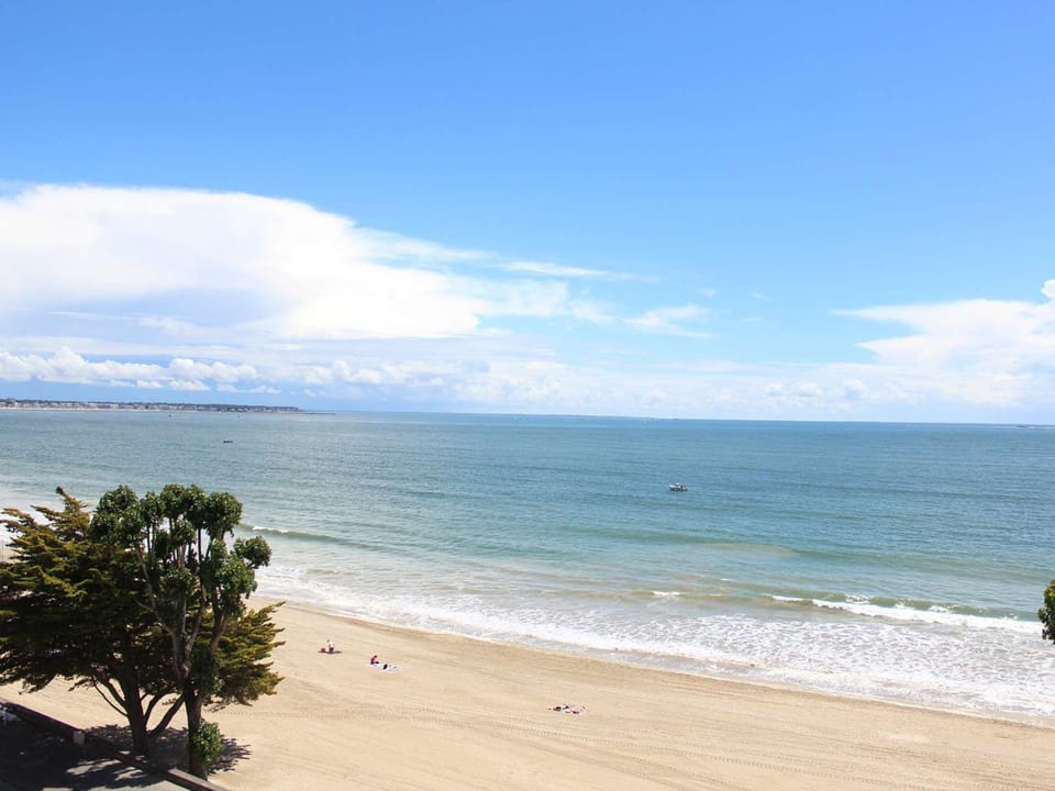 Appartement refait à neuf avec terrasse et parking, 1 chambre, 2 couchages, La Baule - FR-1-245-165 Apartment in La Baule-Escoublac