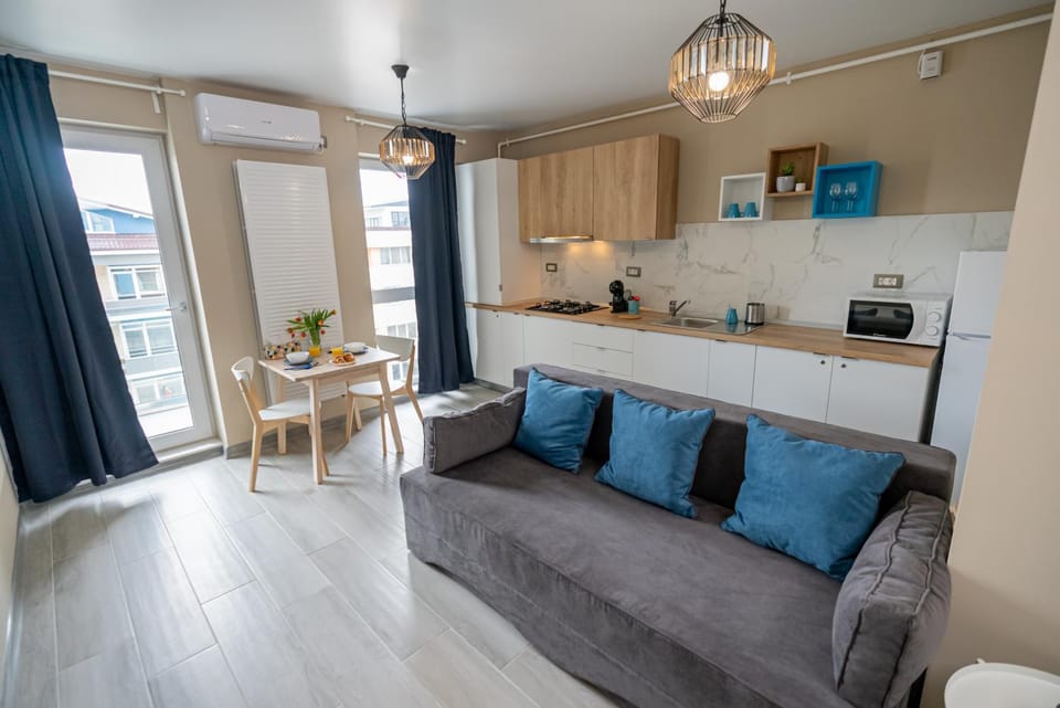 Photo of the whole room, Seating area, Dining area, Meals, Breakfast, Lunch, Dinner, kitchen