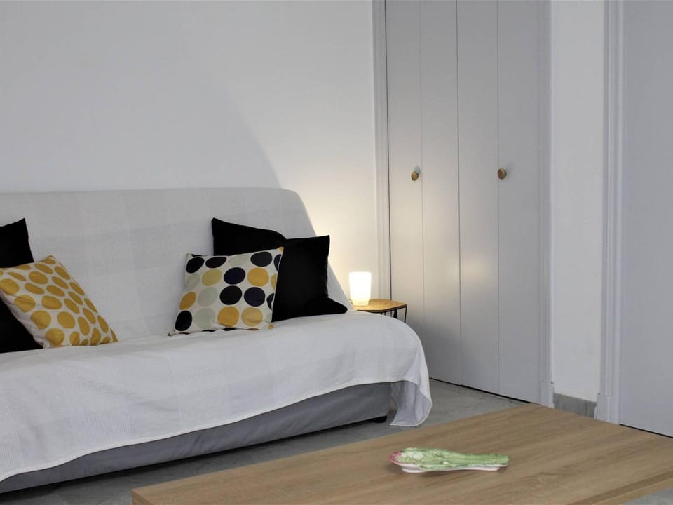 Studio en RDJ avec jardin, plage à 3m, clim et parking, Villeneuve-Loubet - FR-1-252A-74 Apartment in Villeneuve-Loubet