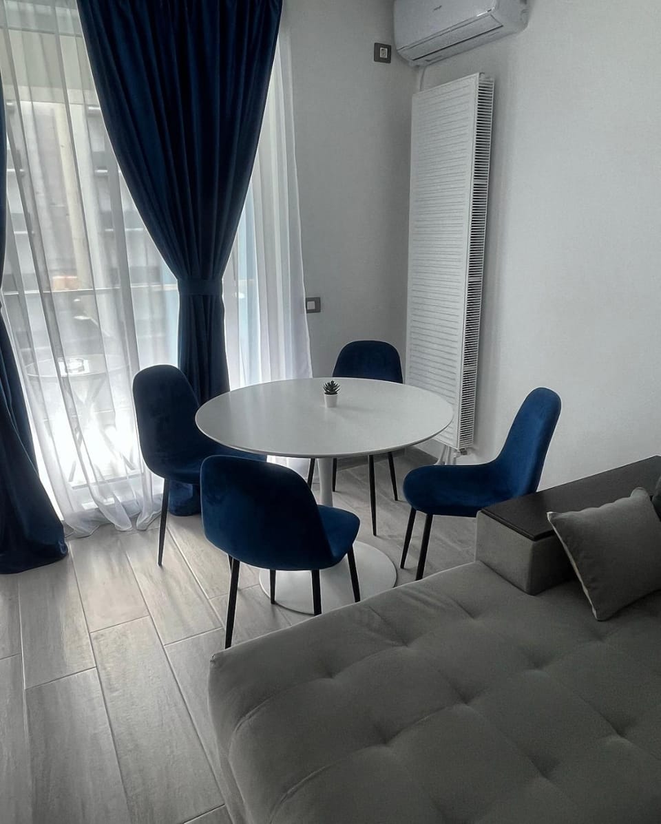 Maya Apartment Nord10 by Alezzi Parking&Pool Apartment in Constanța County