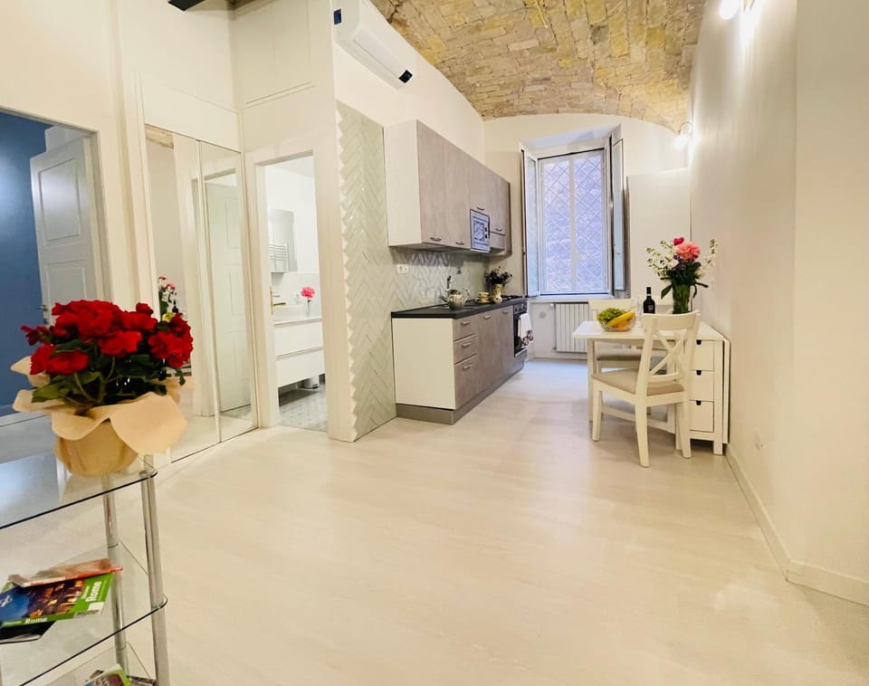 Kitchen or kitchenette, Photo of the whole room, Seating area, Dining area, Inner courtyard view